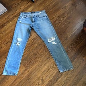 Lucky Brand distressed jeans size 4